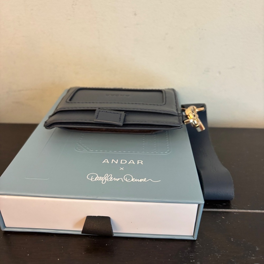 Andar x Daryl-Ann Denner The Denner Navy Leather Card Holder Wallet Wristlet - Picture 7 of 8